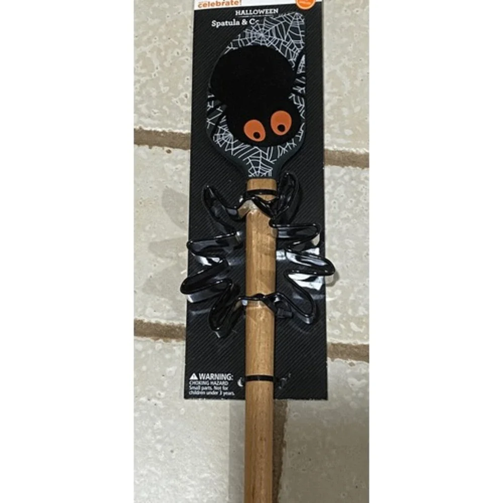 Way to Celebrate Halloween Spatula and Cookie Cutter‎ Pumpkin and Spider Set
